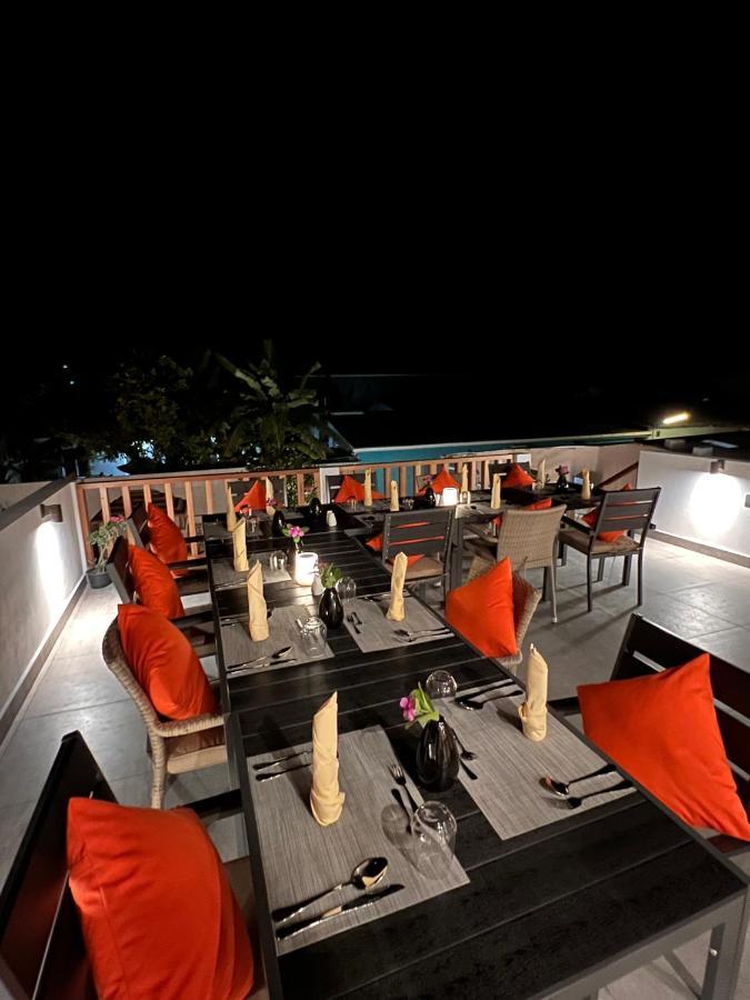 ホテル Seaside Dhigurah ディグラ エクステリア 写真